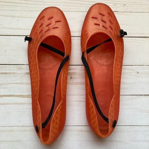 Reebok Shoes - Reebok Women's Orange Rubber Water Slip On Shoes Sz 9